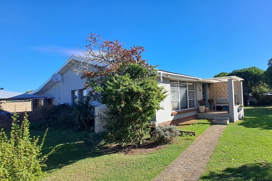 4 Bedroom Property for Sale in Westering Eastern Cape